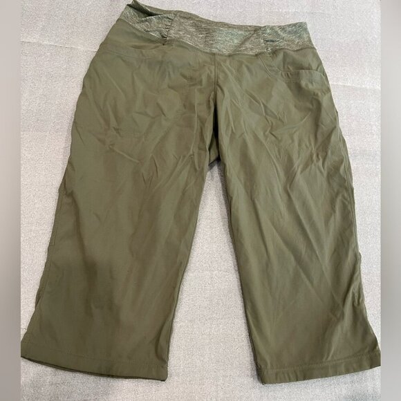 [M]Mountain Hardwear Green Bermuda Shorts Lightweight Casual Capris - Picture 1 of 7
